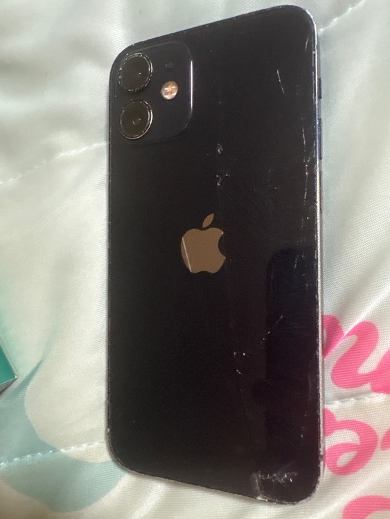 iPhone iPhone 12 mini 256GB au（スマホ）の商品画像 - 査定依頼日：2026年7月18日 - 最高査定価格：10,000円