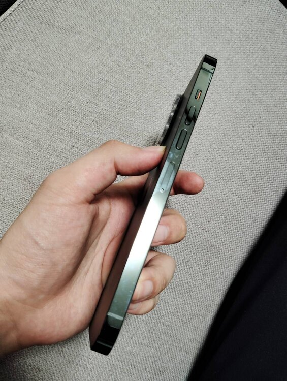 iPhone 13 Pro Max 512GB SIMフリー（スマホ）の商品画像 - 査定依頼日：2024年4月29日 - 最高査定価格：82,000円