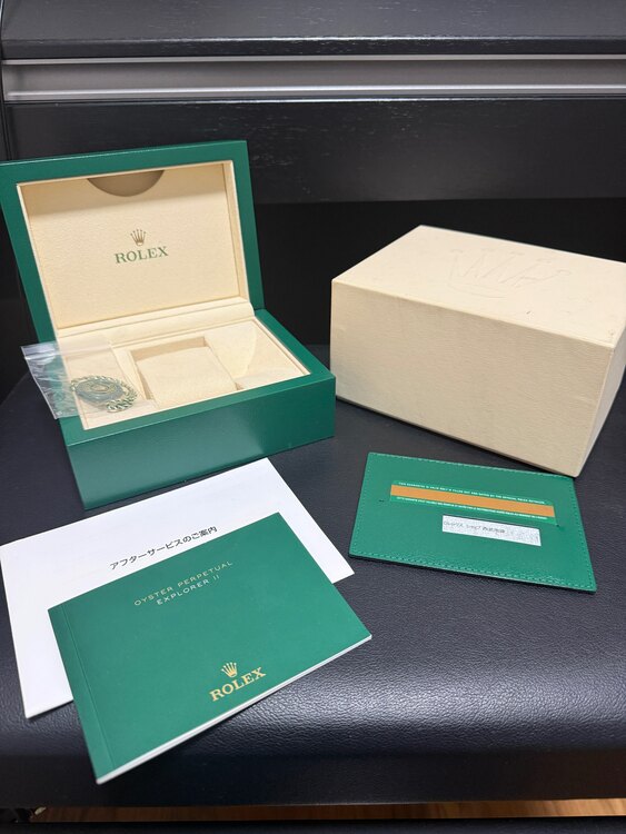 ロレックス エクスプローラー 216570（高級時計）の商品画像 - 査定依頼日：2025年5月28日 - 最高査定価格：1,200,000円