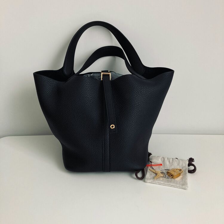 ピコタン 22cm（ブランドバッグ）の商品画像 - 査定依頼日：2025年8月22日 - 最高査定価格：580,000円