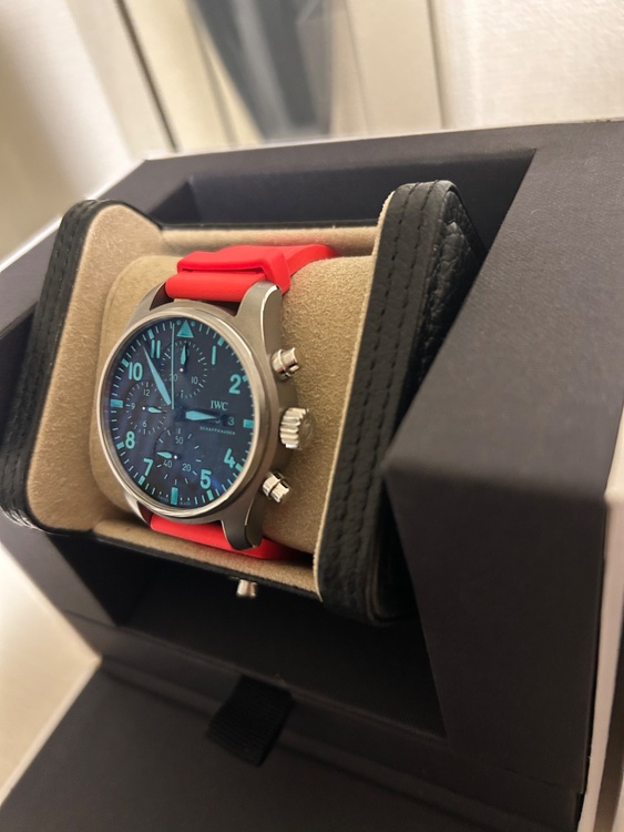 IWC パイロットウォッチ （高級時計）の商品画像 - 査定依頼日：2026年5月6日 - 最高査定価格：950,000円