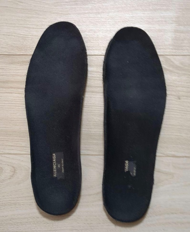 バレンシアガ  （ブランドバッグ）の商品画像 - 査定依頼日：2025年6月18日 - 最高査定価格：20,000円