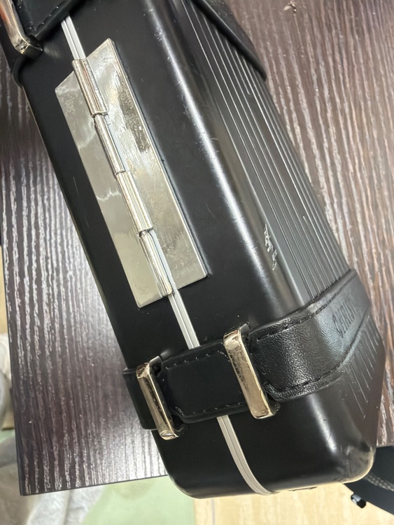 DIOR RIMOWA コラボ（ブランドバッグ）の商品画像 - 査定依頼日：2026年10月7日 - 最高査定価格：210,000円