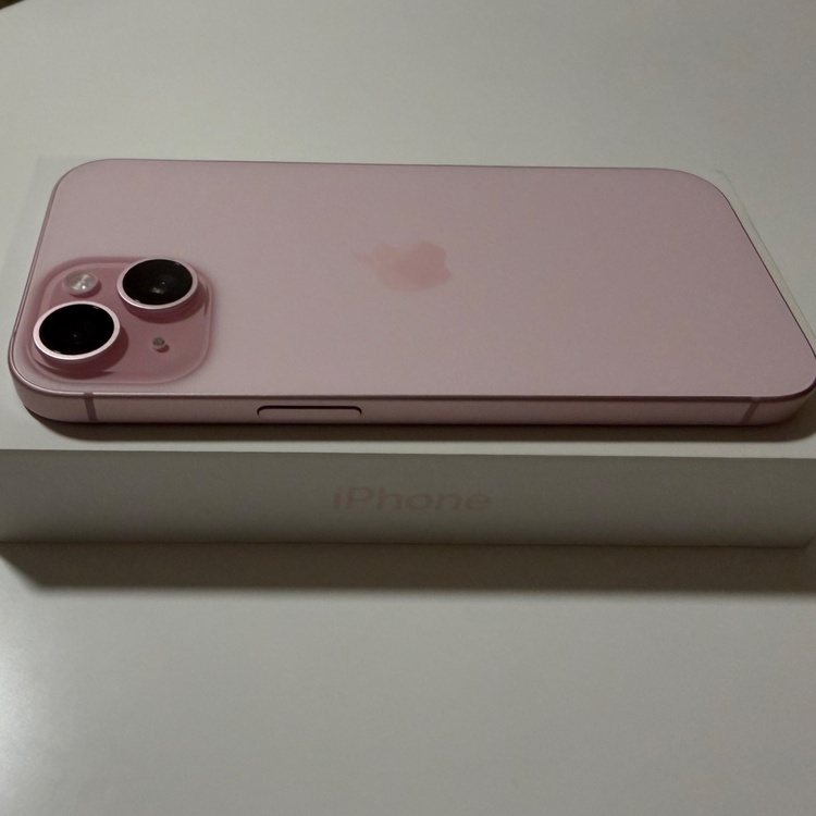 iPhone 15 256GB SIMフリー（スマホ）の商品画像 - 査定依頼日：2026年3月31日 - 最高査定価格：60,000円