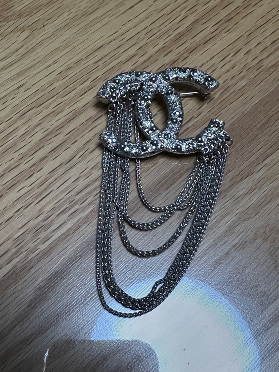 ブローチ（古着・ファッション）の商品画像 - 査定依頼日：2025年9月15日 - 最高査定価格：50,000円