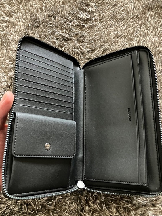 COACHダブルファスナー長財布（ブランドバッグ）の商品画像 - 査定依頼日：2026年1月28日 - 最高査定価格：2,500円