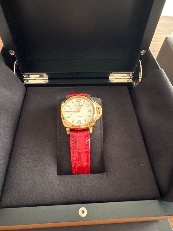 パネライ ルミノール PNPAM1045（高級時計）の商品画像 - 査定依頼日：2026年2月6日 - 最高査定価格：1,500,000円