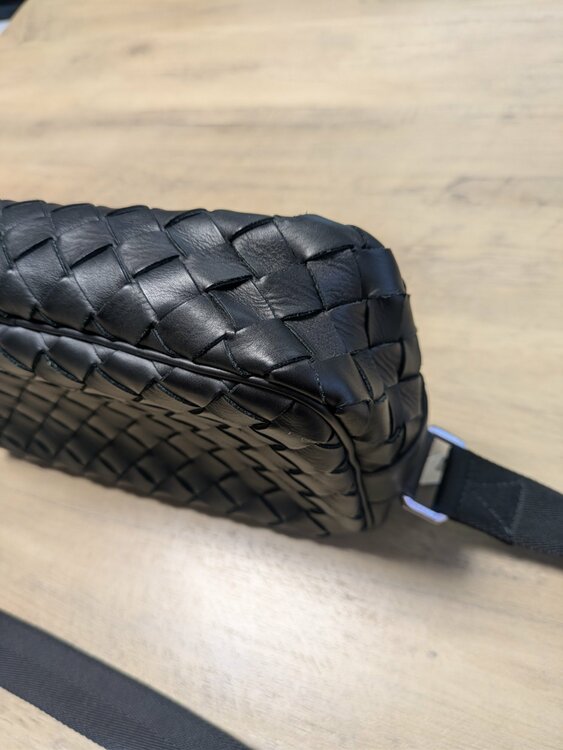 ショルダーバックイントレチャートP02584034X（ブランドバッグ）の商品画像 - 査定依頼日：2026年2月11日 - 最高査定価格：70,000円