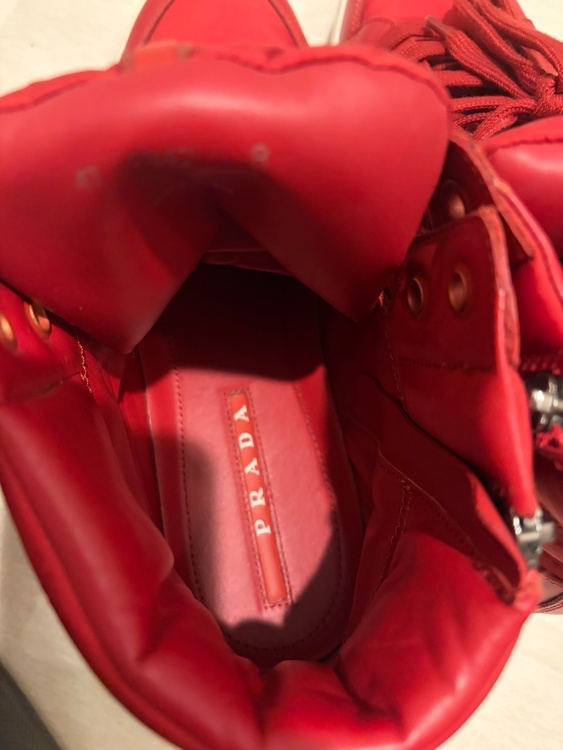 ハイカットスニーカー（古着・ファッション）の商品画像 - 査定依頼日：2026年3月16日 - 最高査定価格：100,000円