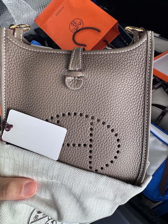 コンスタンミニ（ブランドバッグ）の商品画像 - 査定依頼日：2026年2月9日 - 最高査定価格：390,000円