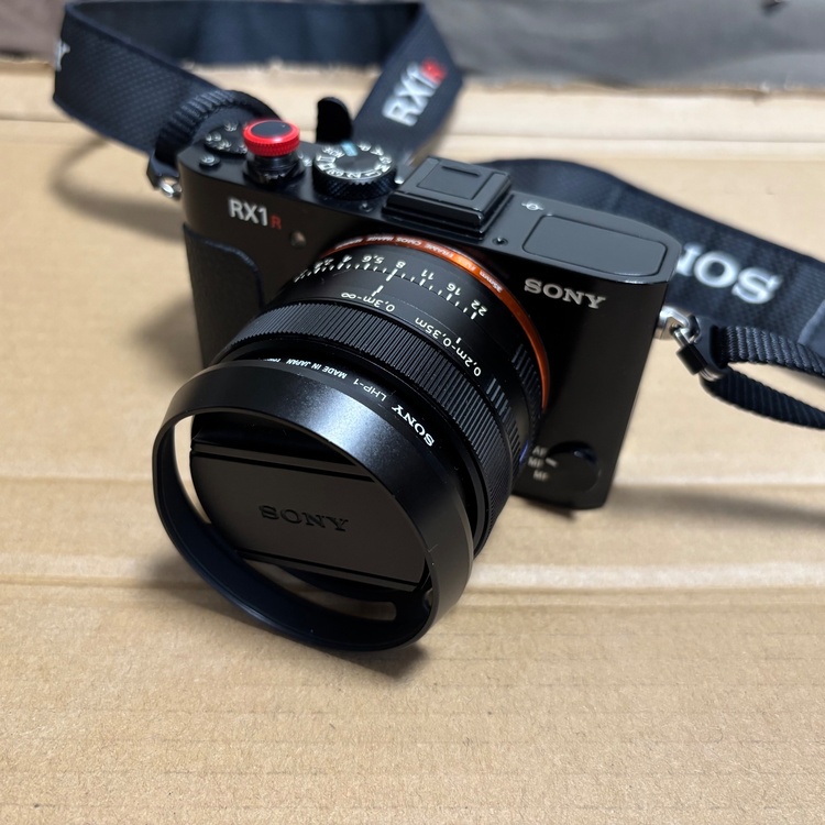 rx1r（カメラ）の商品画像 - 査定依頼日：2026年6月13日 - 最高査定価格：100,000円