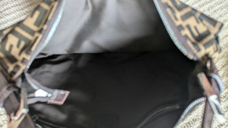 分かりません。（ブランドバッグ）の商品画像 - 査定依頼日：2025年10月13日 - 最高査定価格：65,000円