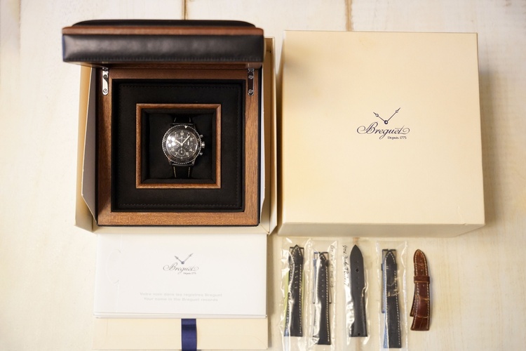 アエロナバル TYPEXX フランス海軍航空部隊100周年記念限定（高級時計）の商品画像 - 査定依頼日：2026年4月10日 - 最高査定価格：1,150,000円