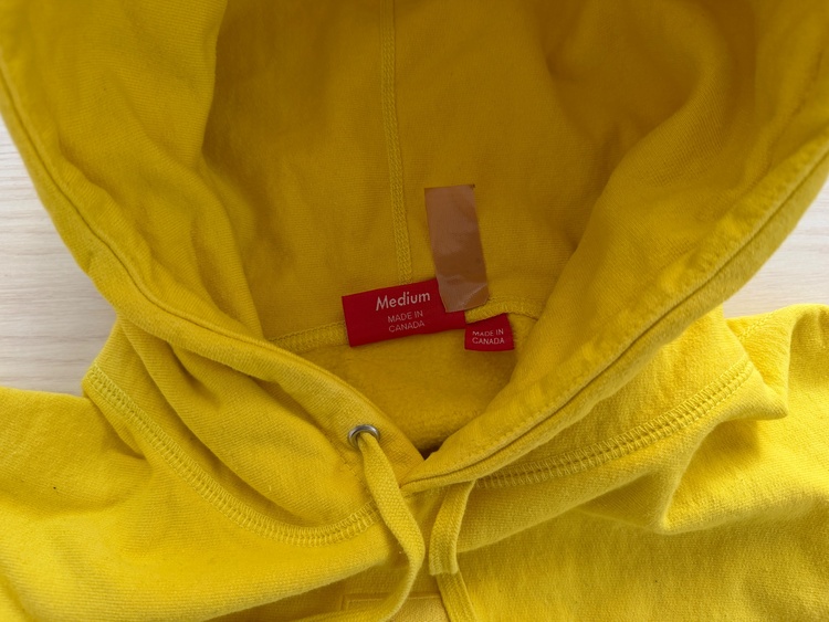 ボックスロゴフーディー（古着・ファッション）の商品画像 - 査定依頼日：2026年1月12日 - 最高査定価格：12,000円