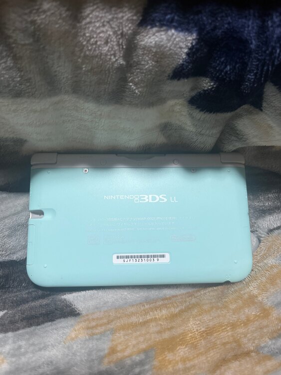 3DS LL（ゲーム機本体・ゲームソフト）の商品画像 - 査定依頼日：2023年12月31日 - 最高査定価格：7,500円