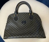 ハンドバッグ（ブランドバッグ）の商品画像 - 査定依頼日：2025年3月22日 - 最高査定価格：10,000円