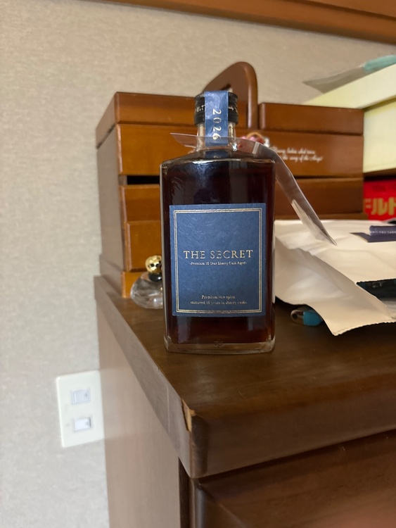 THE SECRET（お酒）の商品画像 - 査定依頼日：2026年5月24日 - 最高査定価格：100,000円