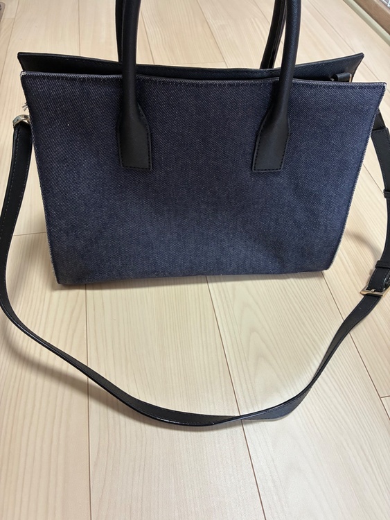 katespadeバッグ（ブランドバッグ）の商品画像 - 査定依頼日：2026年7月19日 - 最高査定価格：2,500円