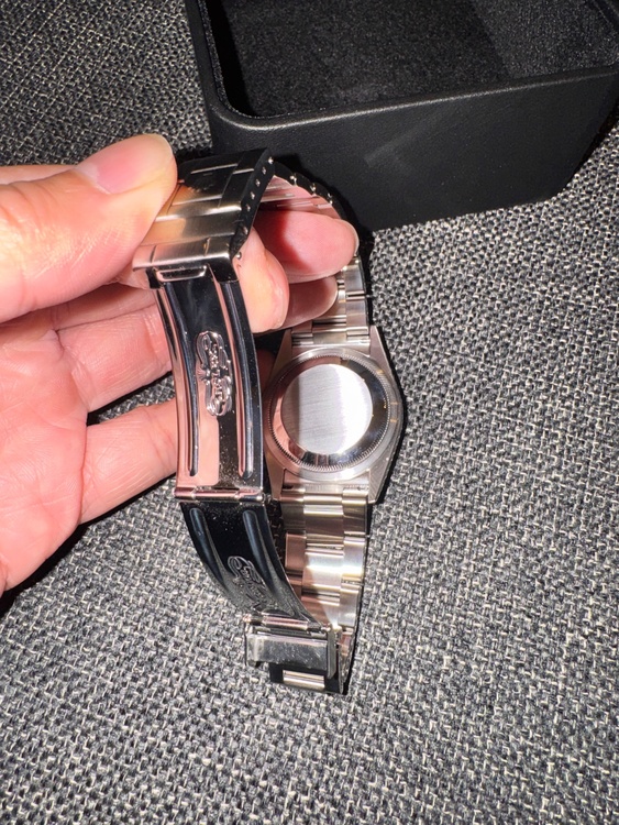 ロレックス エクスプローラー 11427（高級時計）の商品画像 - 査定依頼日：2026年1月8日 - 最高査定価格：1,000,000円