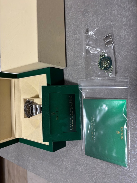 ロレックス デイトナ （高級時計）の商品画像 - 査定依頼日：2025年10月18日 - 最高査定価格：3,900,000円