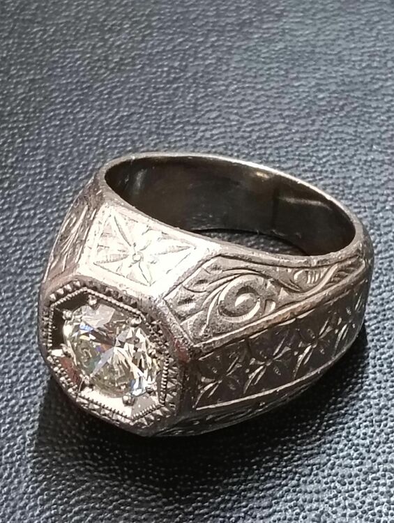 指輪（金・貴金属）の商品画像 - 査定依頼日：2025年11月18日 - 最高査定価格：2,500,000円