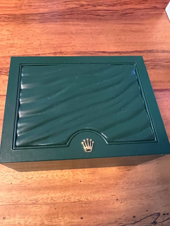 ロレックス サブマリーナー 16610（高級時計）の商品画像 - 査定依頼日：2025年7月27日 - 最高査定価格：1,330,000円