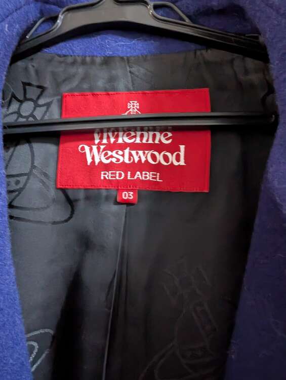 ヴィヴィアンウエストウッド　メルトンコート（古着・ファッション）の商品画像 - 査定依頼日：2025年1月13日 - 最高査定価格：3,000円