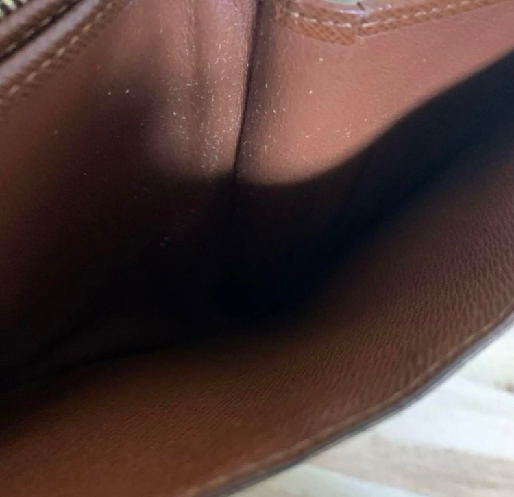 ポルトモネビエトレゾール（ブランド財布・小物）の商品画像 - 査定依頼日：2025年9月20日 - 最高査定価格：9,000円