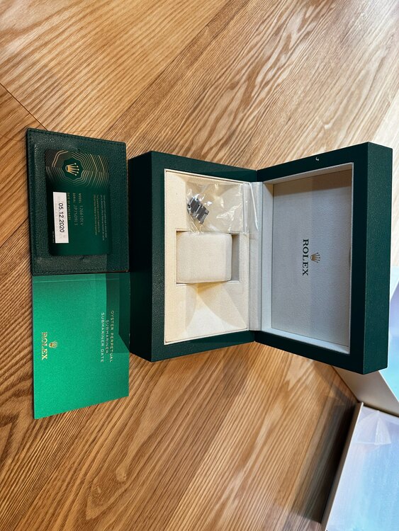 ロレックス シードゥエラー （高級時計）の商品画像 - 査定依頼日：2025年4月3日 - 最高査定価格：2,100,000円