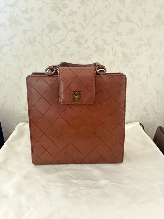 マトラッセ（ブランドバッグ）の商品画像 - 査定依頼日：2026年2月21日 - 最高査定価格：140,000円