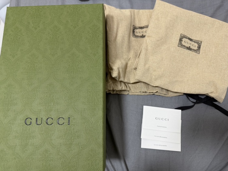 GG クリスタル スニーカー　（古着・ファッション）の商品画像 - 査定依頼日：2026年1月24日 - 最高査定価格：30,000円