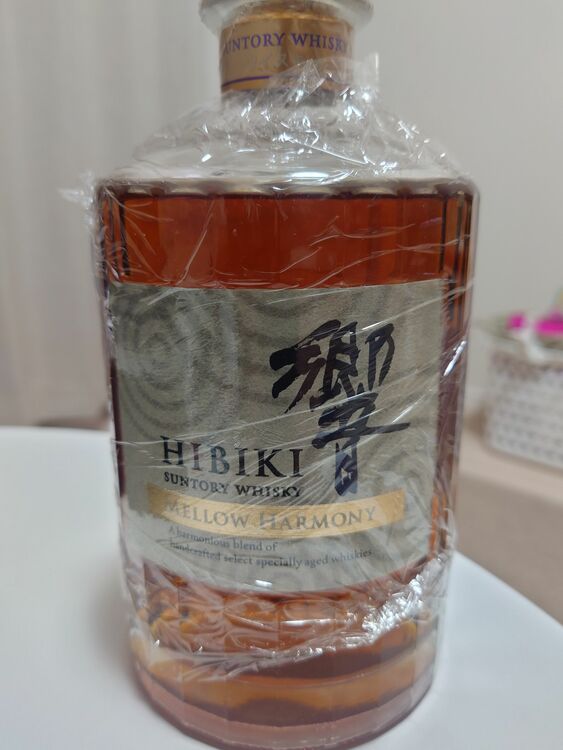 響 メローハーモニー（お酒）の商品画像 - 査定依頼日：2025年8月28日 - 最高査定価格：145,000円