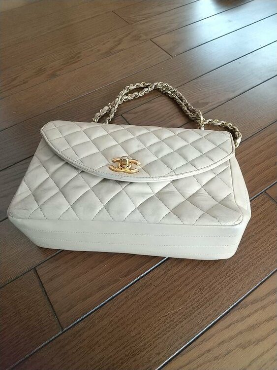 チェーンショルダーバッグ（ブランドバッグ）の商品画像 - 査定依頼日：2026年2月24日 - 最高査定価格：250,000円