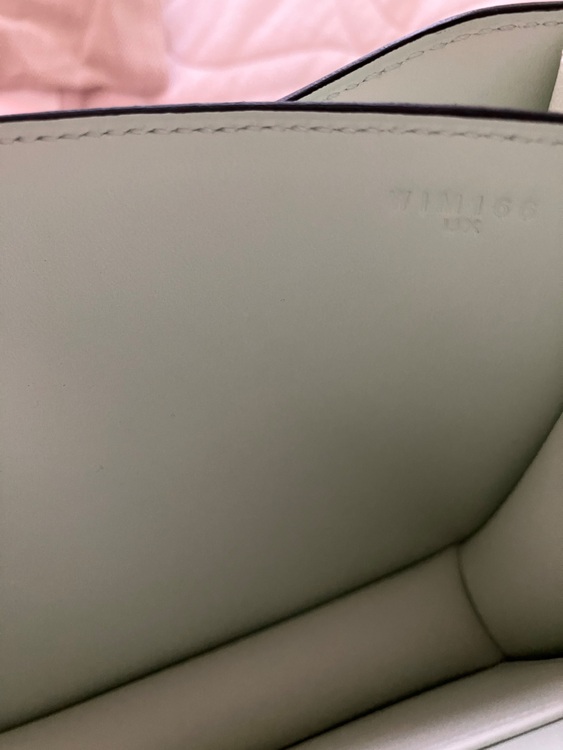 コンスタンスミニ　ヴェールフィズ　ラッカー金具　W刻印（ブランドバッグ）の商品画像 - 査定依頼日：2025年7月21日 - 最高査定価格：1,500,000円