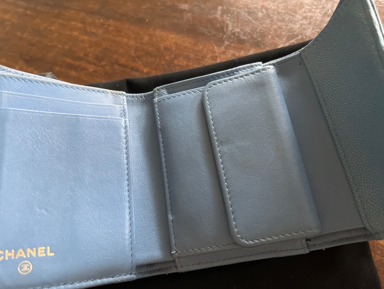 スモールウォレット　27749910（古着・ファッション）の商品画像 - 査定依頼日：2025年9月13日 - 最高査定価格：50,000円