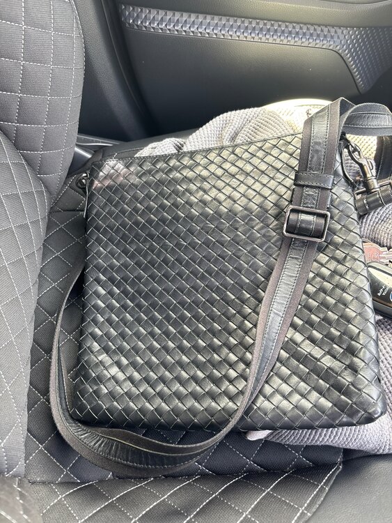 ボッテガ・ヴェネタ  （ブランドバッグ）の商品画像 - 査定依頼日：2025年4月2日 - 最高査定価格：70,000円