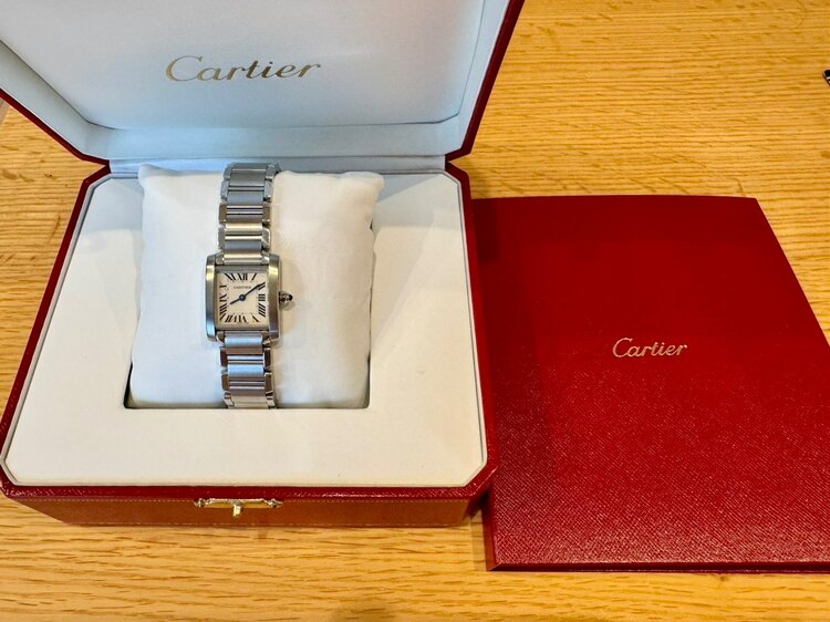 カルティエ タンク W51008Q3　321（高級時計）の商品画像 - 査定依頼日：2024年12月18日 - 最高査定価格：310,000円