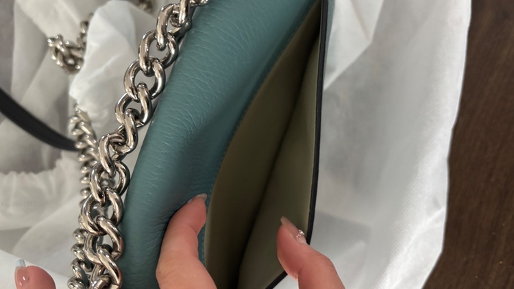 coach crossボディバッグ（ブランドバッグ）の商品画像 - 査定依頼日：2025年11月18日 - 最高査定価格：4,000円