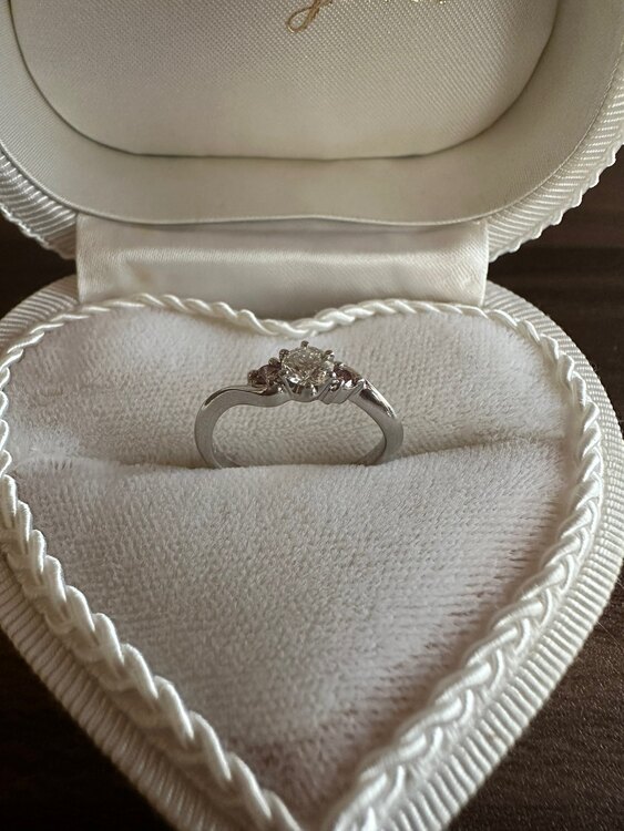 リング（宝石）の商品画像 - 査定依頼日：2023年11月18日 - 最高査定価格：40,000円