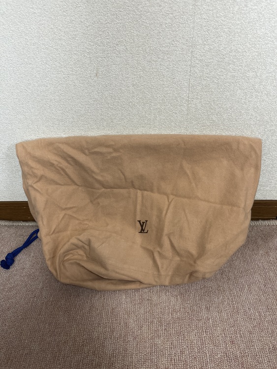 巾着（ブランドバッグ）の商品画像 - 査定依頼日：2022年5月26日 - 最高査定価格：30,000円