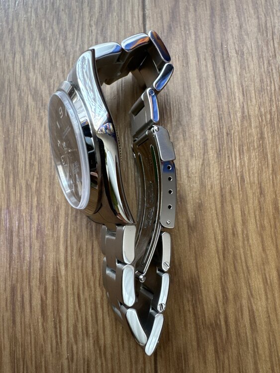 ロレックス エクスプローラー 1427（高級時計）の商品画像 - 査定依頼日：2025年1月28日 - 最高査定価格：800,000円