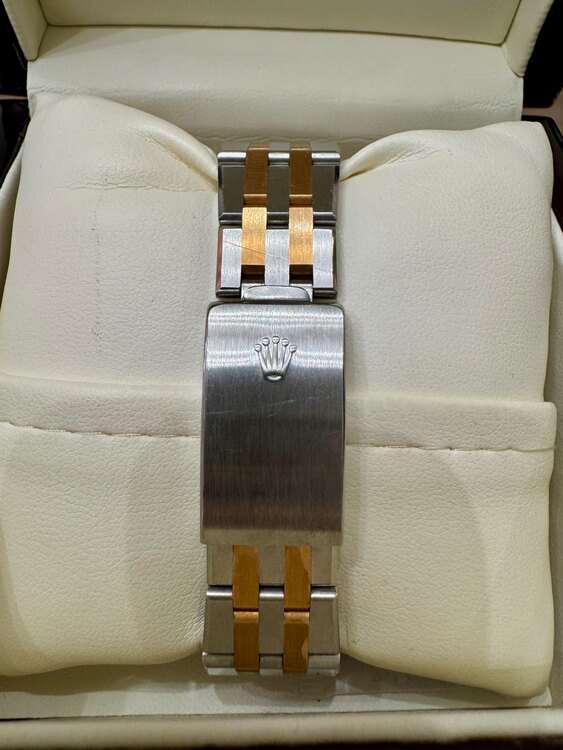 オイスタークォーツデイトジャスト（高級時計）の商品画像 - 査定依頼日：2025年4月16日 - 最高査定価格：600,000円