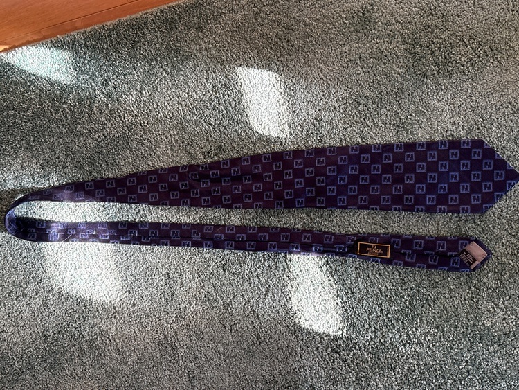 フェンディ  （ブランドバッグ）の商品画像 - 査定依頼日：2025年9月19日 - 最高査定価格：8,000円