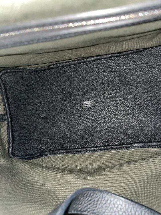 ビュールー　サングル（ブランドバッグ）の商品画像 - 査定依頼日：2025年5月27日 - 最高査定価格：250,000円