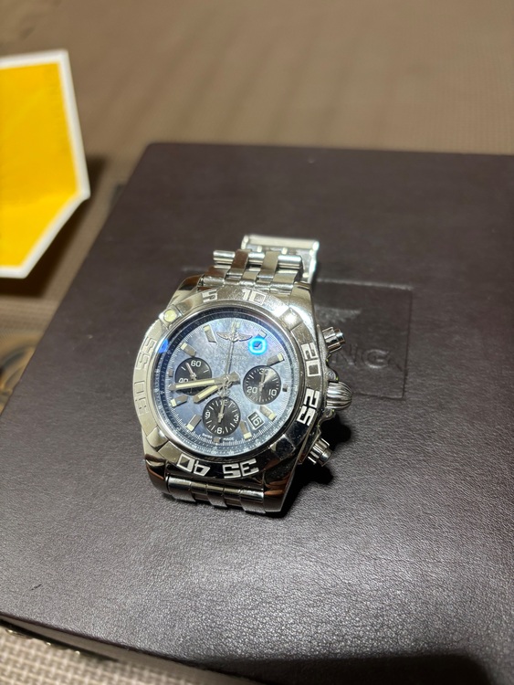 ブライトリング クロノマット （高級時計）の商品画像 - 査定依頼日：2025年9月30日 - 最高査定価格：500,000円