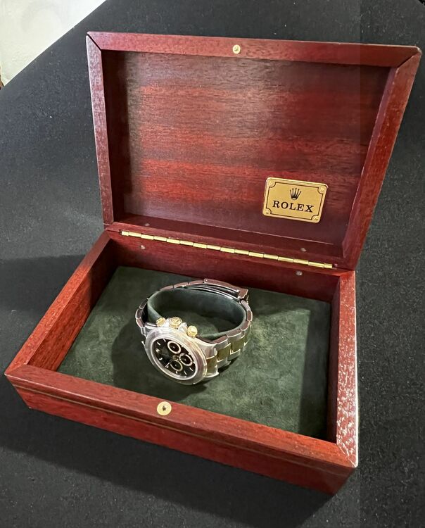 ロレックス デイトナ 16523（高級時計）の商品画像 - 査定依頼日：2025年7月21日 - 最高査定価格：2,400,000円