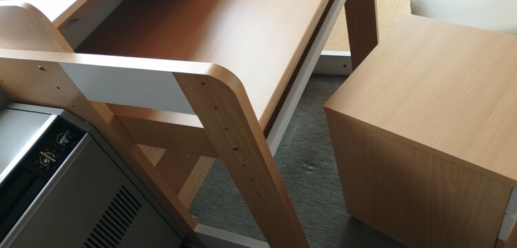 ユニットデスク３点セット（家具・寝具）の商品画像 - 査定依頼日：2026年5月28日 - 最高査定価格：5,000円