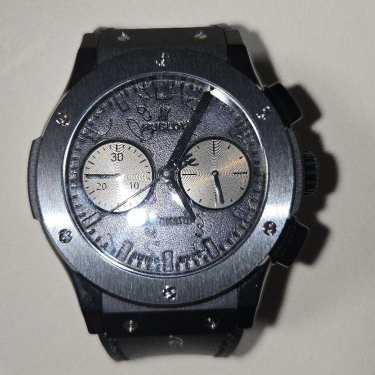 ウブロ クラシックフュージョン （高級時計）の商品画像 - 査定依頼日：2025年8月16日 - 最高査定価格：1,550,000円