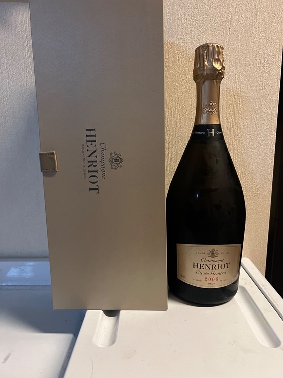 2006（お酒）の商品画像 - 査定依頼日：2025年11月13日 - 最高査定価格：13,500円