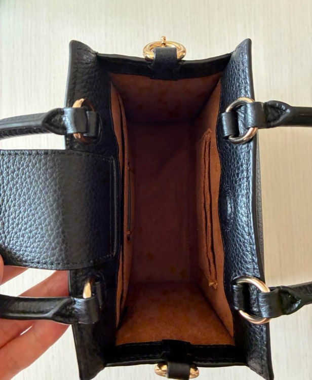 COACH（ブランドバッグ）の商品画像 - 査定依頼日：2025年10月13日 - 最高査定価格：4,000円